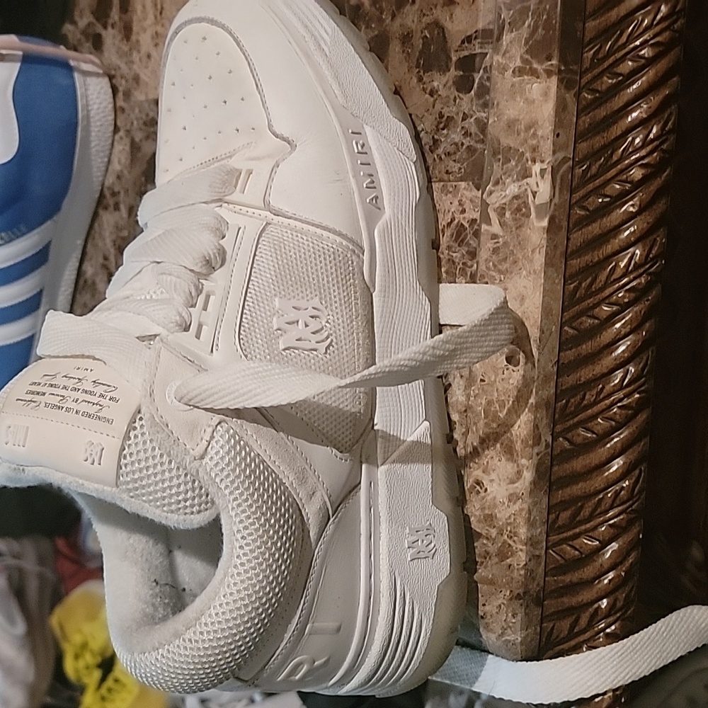 Shoes - Picture 4 of 4